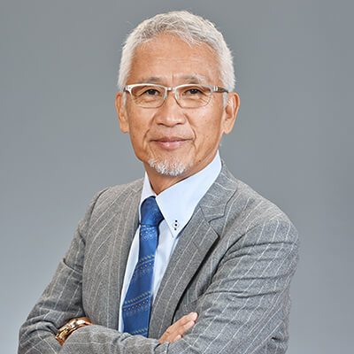 吉岡　俊二-代表取締役社長